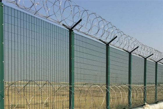 Welded Airport Security Fence Round Post Airport Perimeter Fence
