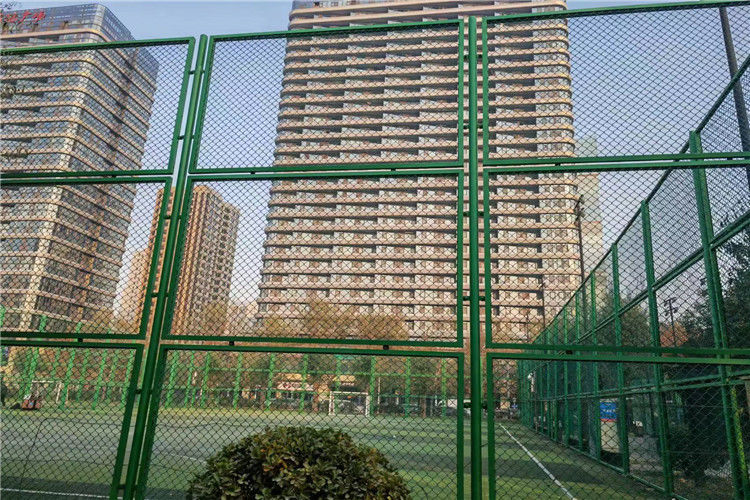 High Security Galvanized Vinyl Coated Chain Link Fence For Stadium Fence